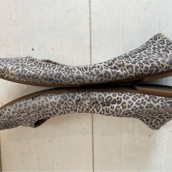 LUCKY Brand Cheetah Leopard Flats Women Size 8 - Picture 2 of 6